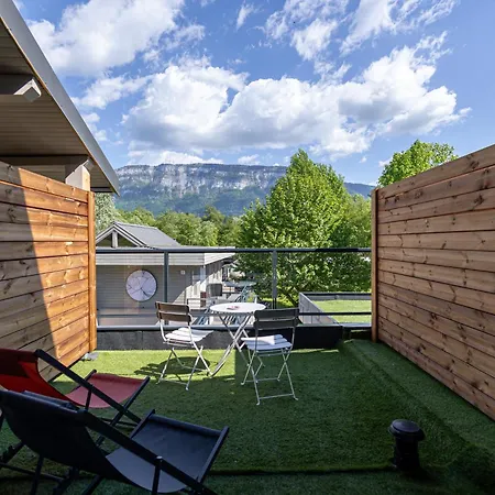 Les Lodges Du Lac Saint-Alban-de-Montbel Exterior photo